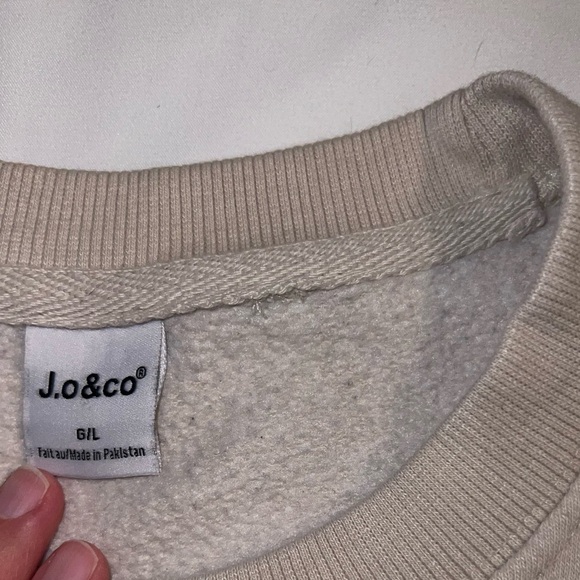 J.O&CO Vintage Style Tan and Navy Crewneck Longsleeve Sweatshirt - Picture 4 of 5